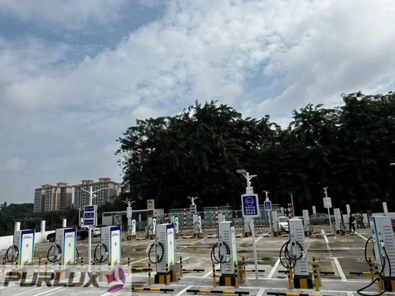 新能源汽車(chē)充電樁安裝配電.jpg